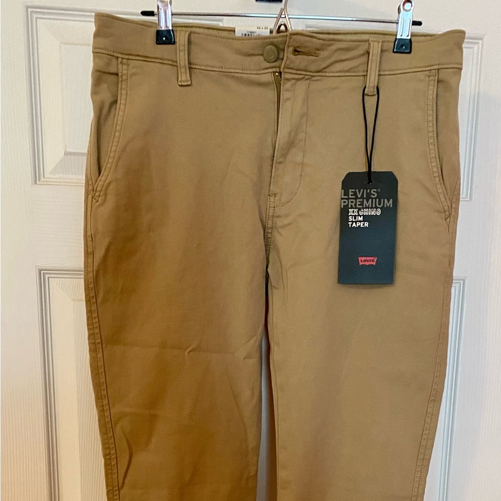Men’s Levi’s Slim fit Chinos